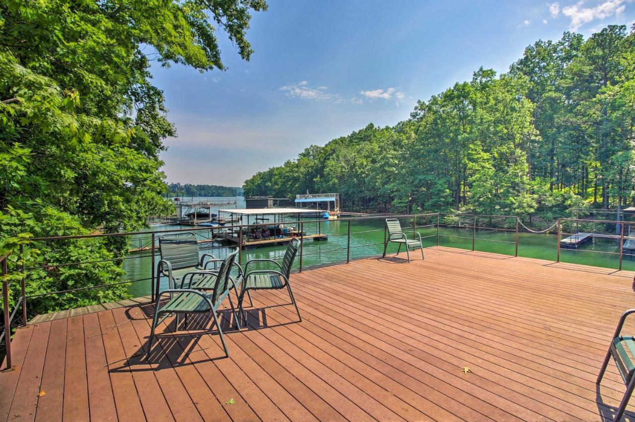 Spacious Georgia Getaway With Dock On Lake Lanier! غينسفيل المظهر الخارجي الصورة